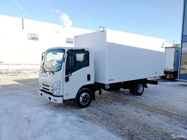 Изотермический фургон Isuzu NMR