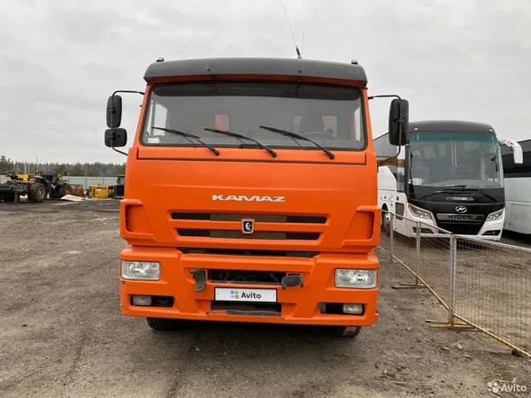 Самосвал КамАЗ 6520-43