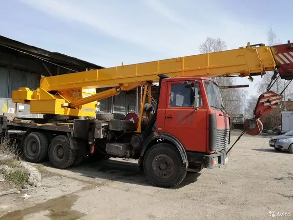 Автокран Ивановец КС-55727-5-11 на шасси МАЗ