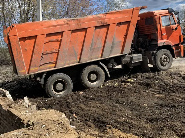 Самосвал КамАЗ 6520