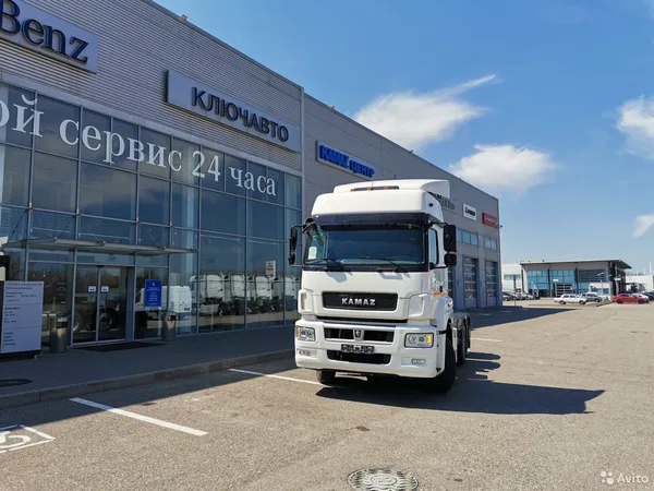 Седельный тягач КамАЗ 65209