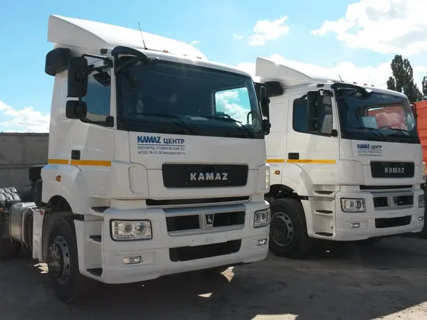 Седельный тягач КамАЗ 65206