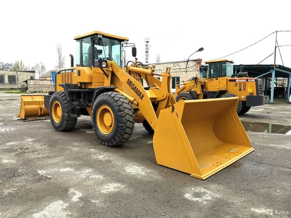 Фронтальный погрузчик MegaMax GL400H