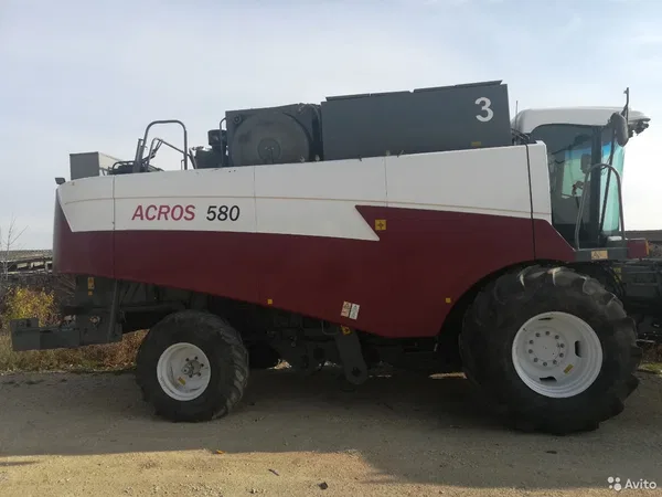 Зерноуборочный комбайн Ростсельмаш ACROS 580