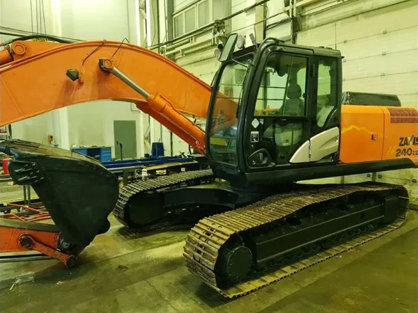 Гусеничный экскаватор Hitachi ZX240-5G