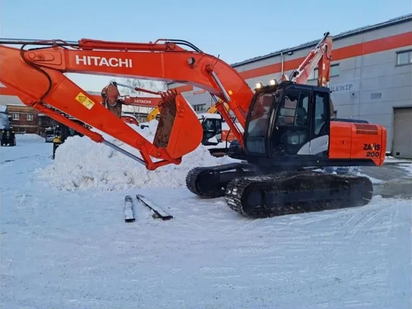 Гусеничный экскаватор Hitachi ZX200-5G