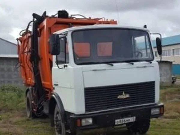 Мусоровоз КОММАШ Арзамас КО-440-8 на шасси МАЗ