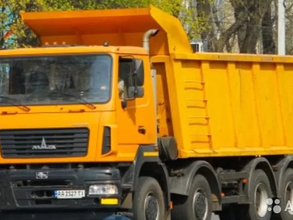 Самосвал МАЗ 6516С9