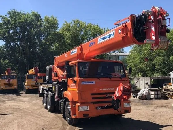 Автокран Клинцы КС-55713-1К-4В на шасси КамАЗ 65115-50