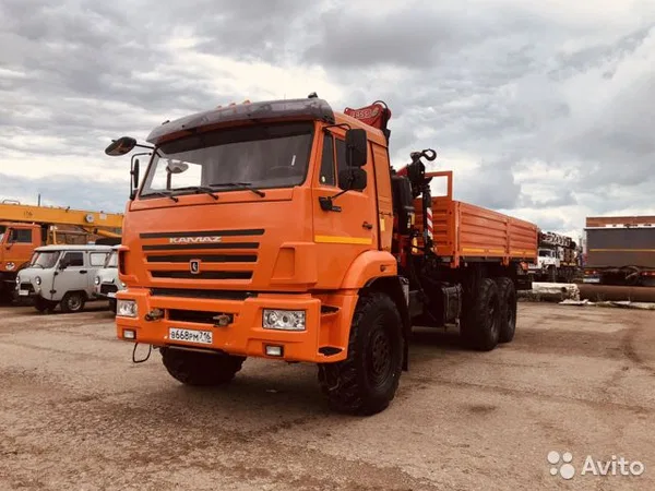 Бортовой грузовик с КМУ КамАЗ 43118 с КМУ Fassi 155
