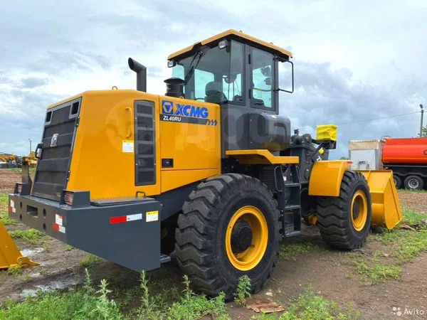 Фронтальный погрузчик XCMG ZL40RU