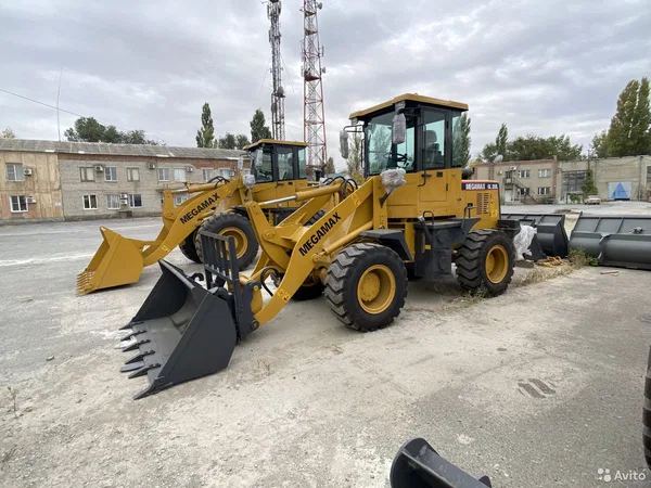 Фронтальный погрузчик MegaMax GL280