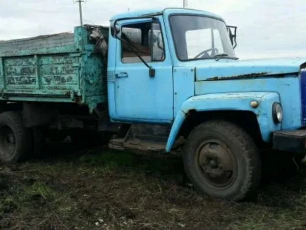 Бортовой грузовик ГАЗ 3307