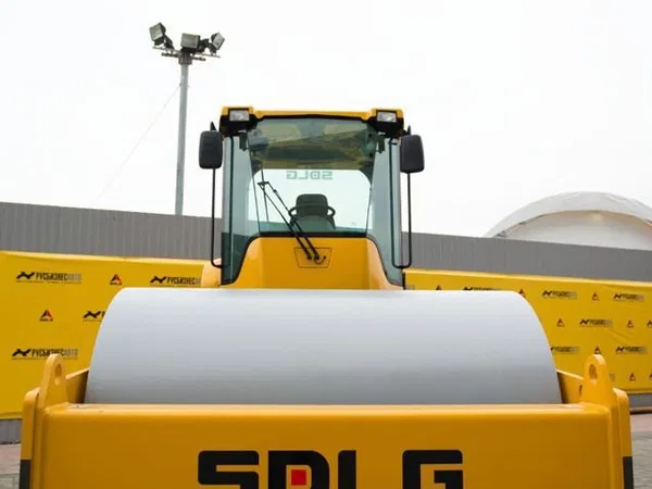 Грунтовый каток SDLG RS8180