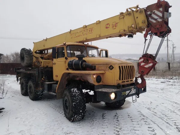 Автокран Ивановец КС-35714 на шасси УРАЛ