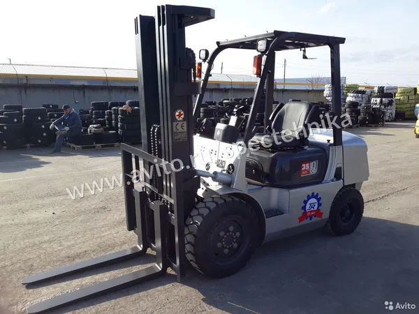 Вилочный погрузчик Dalian CPCD30DB