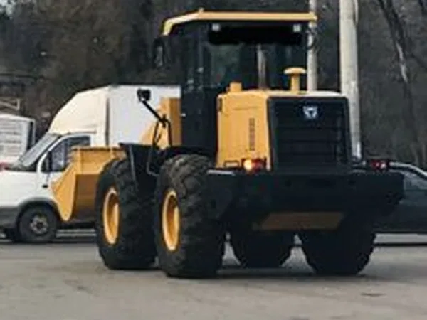 Фронтальный погрузчик XCMG LW300F