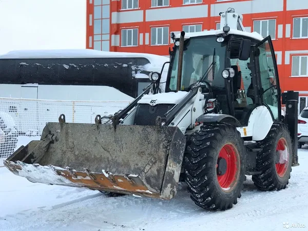 Экскаватор-погрузчик Bobcat B780