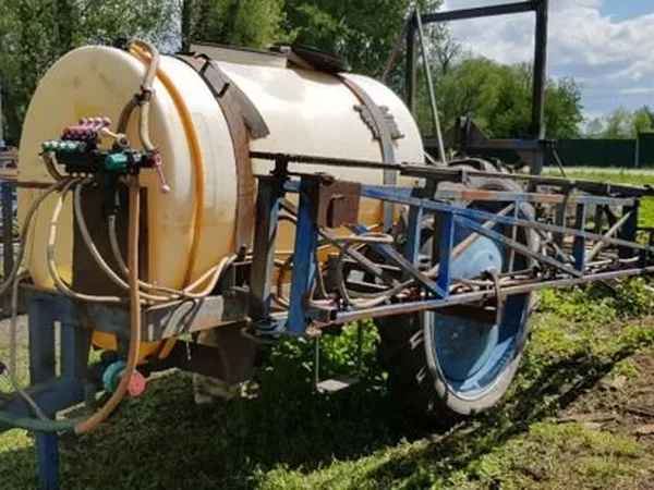 Прицепной опрыскиватель ОП-2500