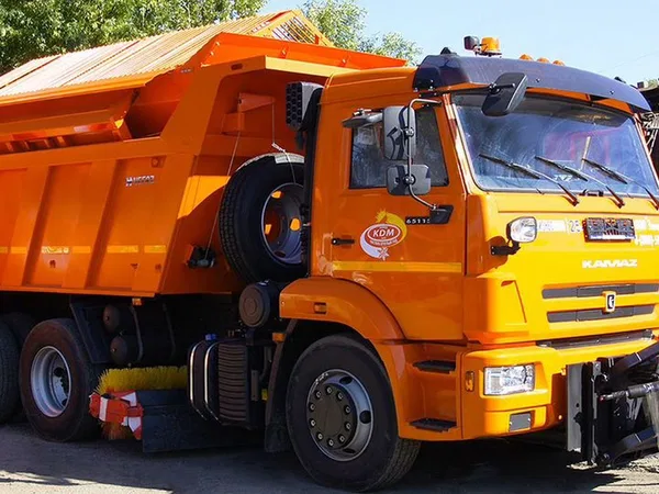 Комбинированная дорожная машина ЭД-405А на самосвале КамАЗ 65115