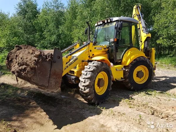 Экскаватор-погрузчик New Holland B115B