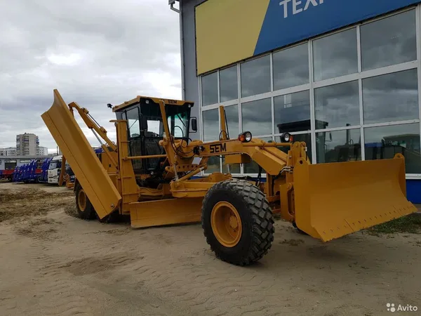 Автогрейдер SEM 919