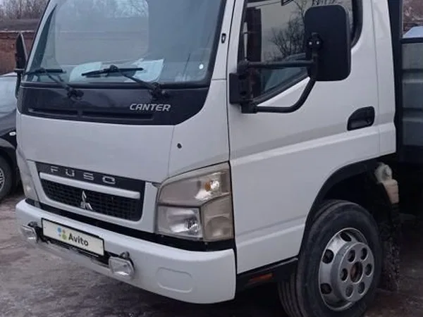 Бортовой автомобиль Mitsubishi Fuso Canter