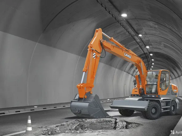 Колесный экскаватор UNG E200W