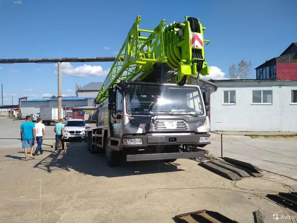 Автокран Zoomlion QY30
