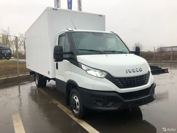 Промтоварный фургон Iveco Daily
