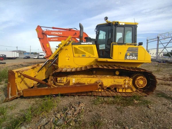 Гусеничный бульдозер Komatsu D65PX-16