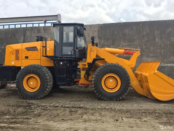 Фронтальный погрузчик Lonking CDM860