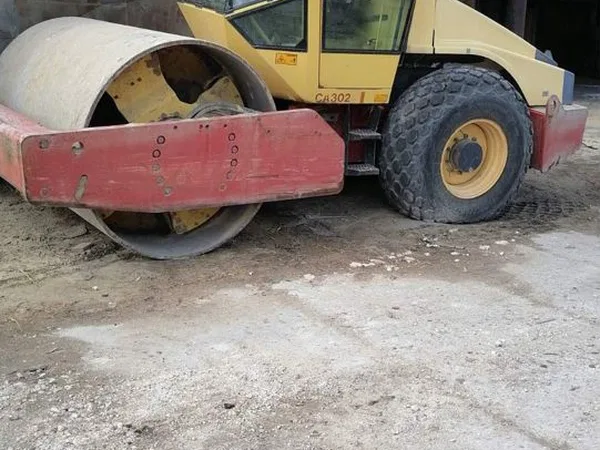 Грунтовый каток Dynapac CA302D