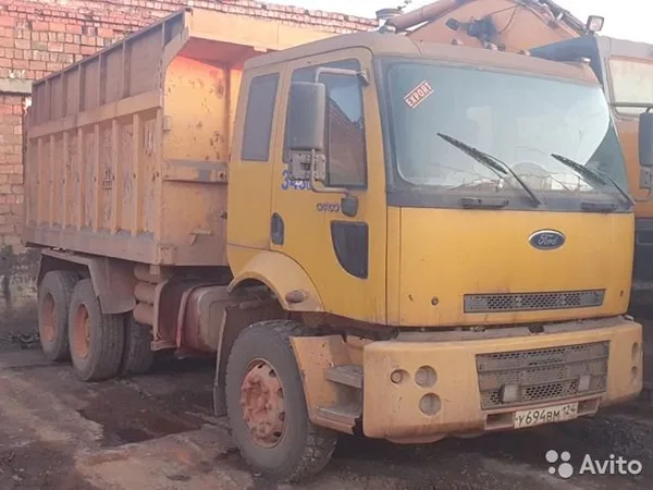 Самосвал Ford Cargo