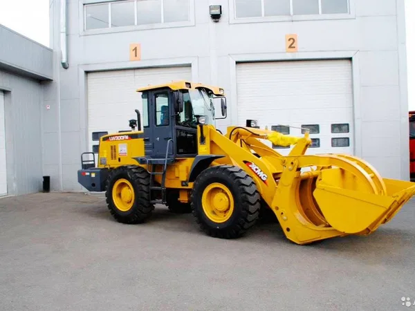Фронтальный погрузчик XCMG LW300FN