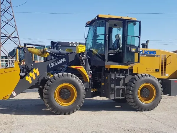 Фронтальный погрузчик XCMG LW330FN