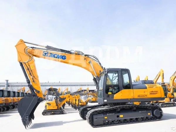 Гусеничный экскаватор XCMG XE225DN