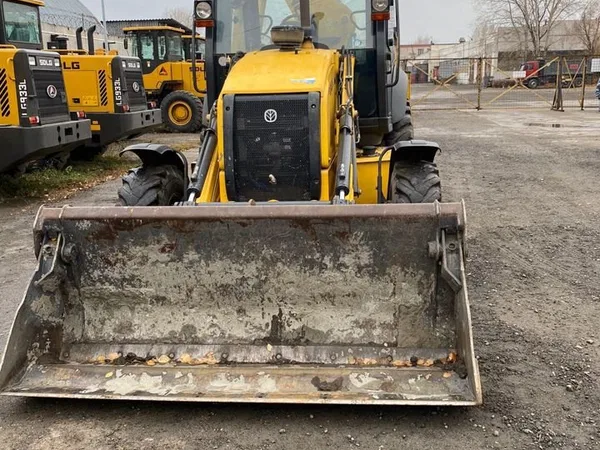 Экскаватор-погрузчик New Holland B80B