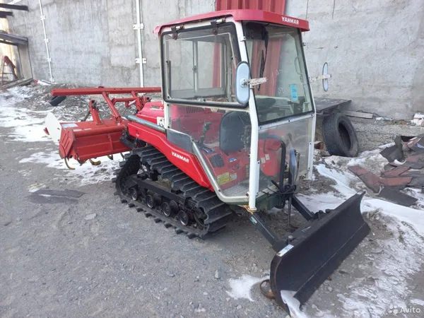 Гусеничный трактор Yanmar AC21 (мини-трактор)