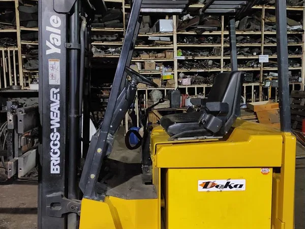 Вилочный электропогрузчик Yale ERP40-55VM6