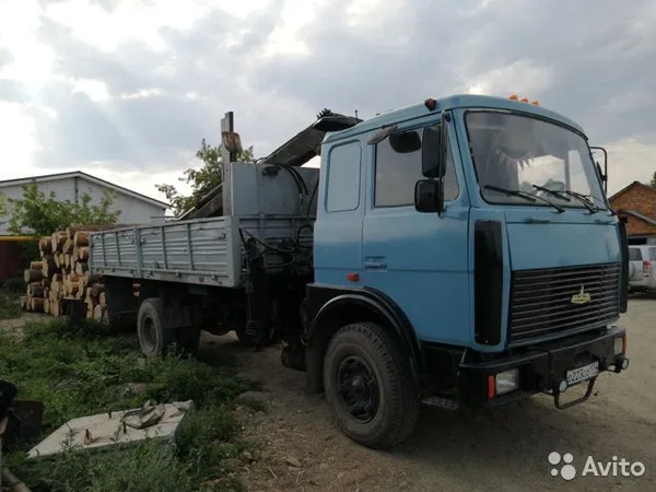 Бортовой грузовик с КМУ МАЗ