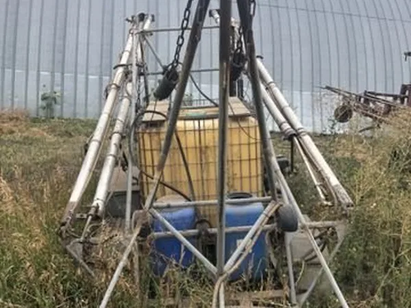 Прицепной опрыскиватель