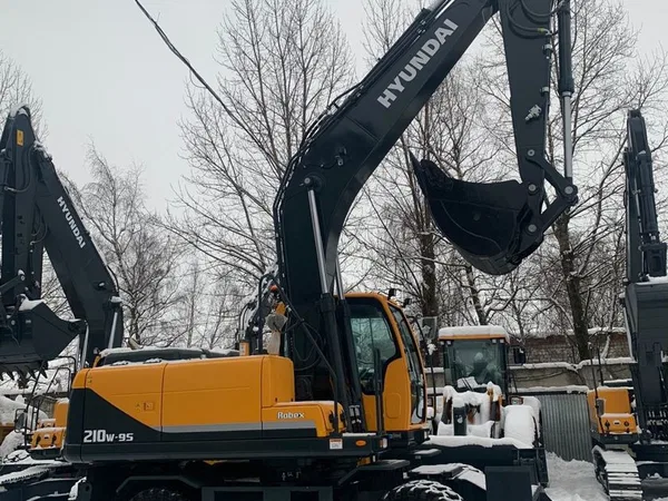 Колесный экскаватор Hyundai R210W-9S