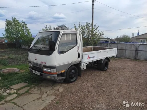 Бортовой автомобиль Mitsubishi Fuso Canter