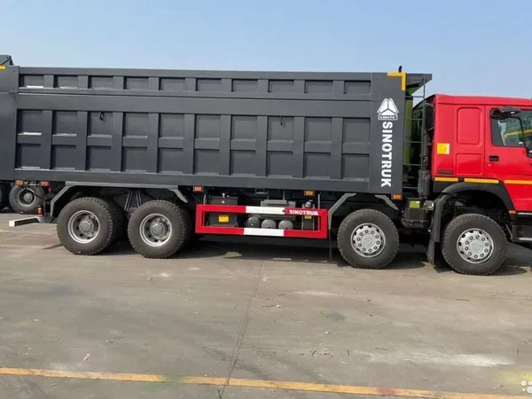 Самосвал HOWO HW76