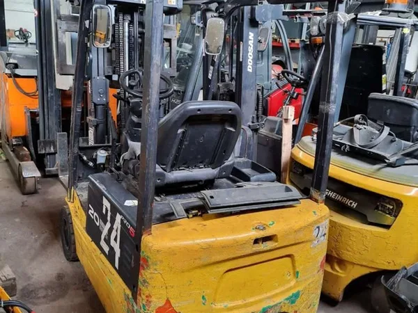 Вилочный электропогрузчик Doosan B20T-5