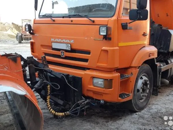 Комбинированная дорожная машина КамАЗ 65115 ЭД-405А