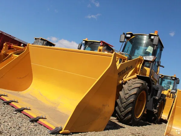 Фронтальный погрузчик Titan ZL30F