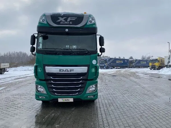 Седельный тягач DAF XF106