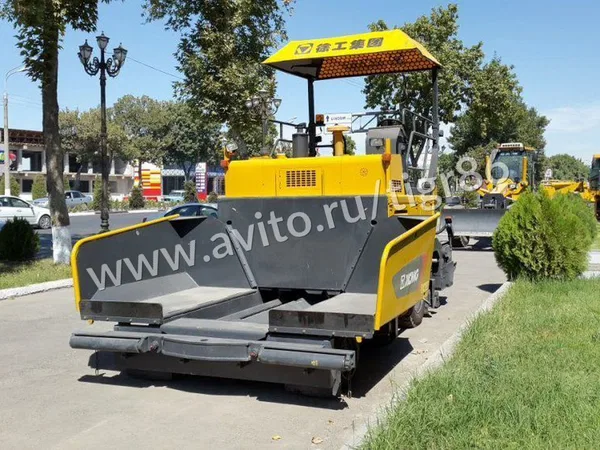 Асфальтоукладчик XCMG RP453L